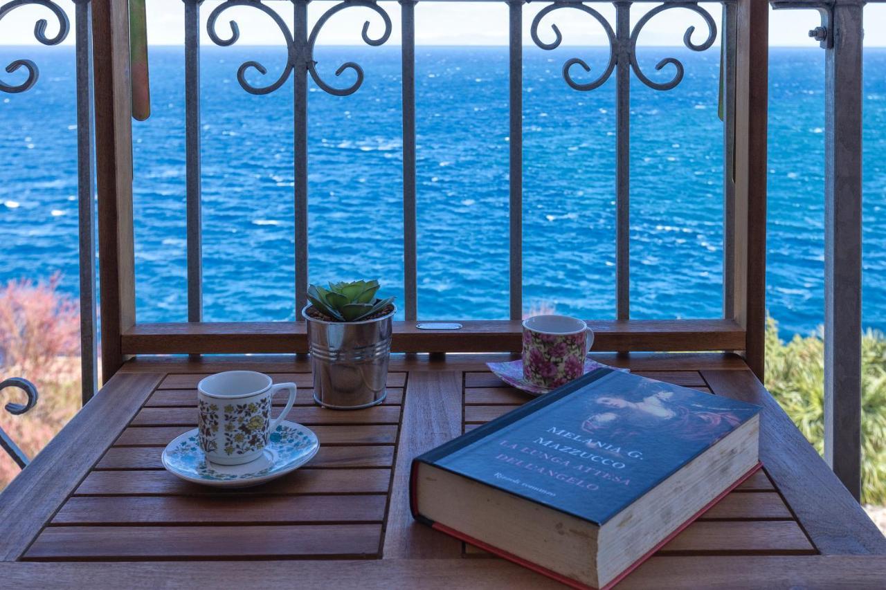 “Cielo E Mare”, Casetta Nel Cuore Del Borgo Antico / “Sky & Sea”, Charming In The Heart Of Old Village กัสเตลซาร์โด ภายนอก รูปภาพ