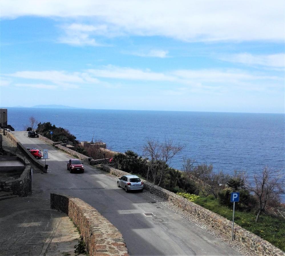 “Cielo E Mare”, Casetta Nel Cuore Del Borgo Antico / “Sky & Sea”, Charming In The Heart Of Old Village กัสเตลซาร์โด ภายนอก รูปภาพ