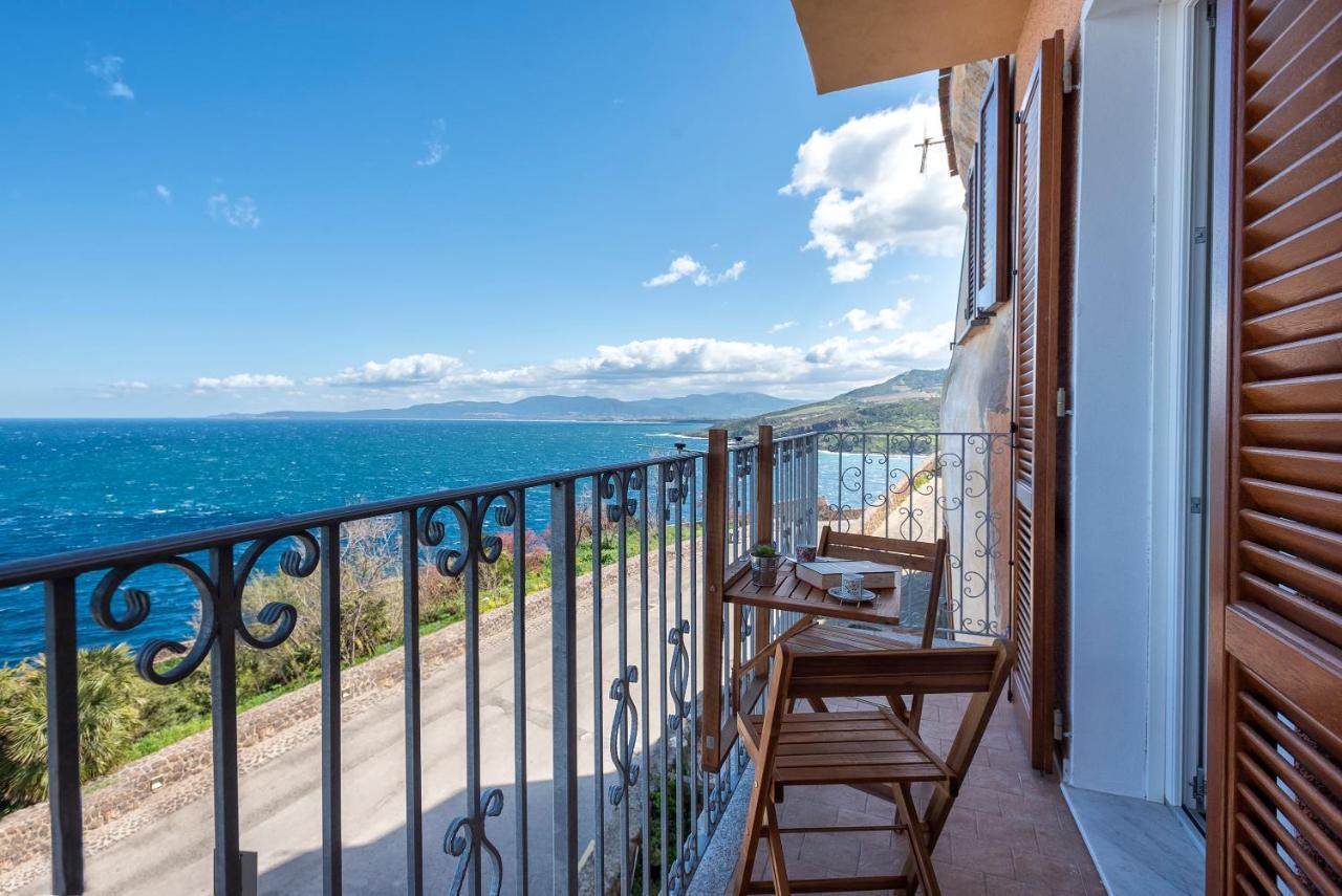 “Cielo E Mare”, Casetta Nel Cuore Del Borgo Antico / “Sky & Sea”, Charming In The Heart Of Old Village กัสเตลซาร์โด ภายนอก รูปภาพ