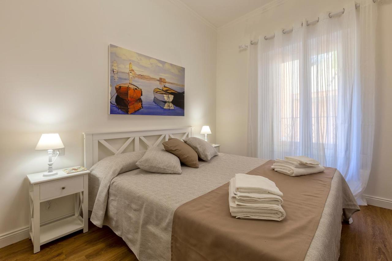 “Cielo E Mare”, Casetta Nel Cuore Del Borgo Antico / “Sky & Sea”, Charming In The Heart Of Old Village กัสเตลซาร์โด ภายนอก รูปภาพ